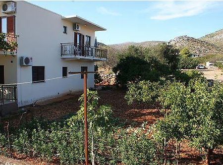 Apartments Gordana Trogir Exterior photo